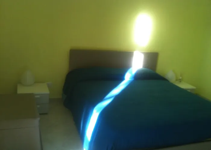 Alojamento de Acomodação e Pequeno-almoço Fly Bari